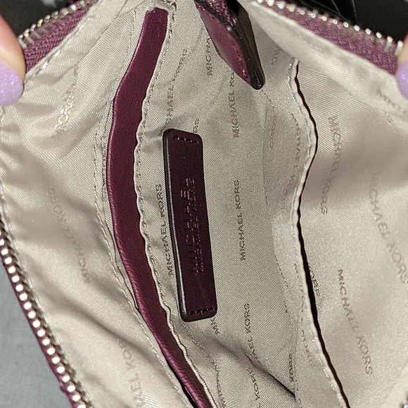 Michael Kors quilted shoulder bag - Picture 4 of 7